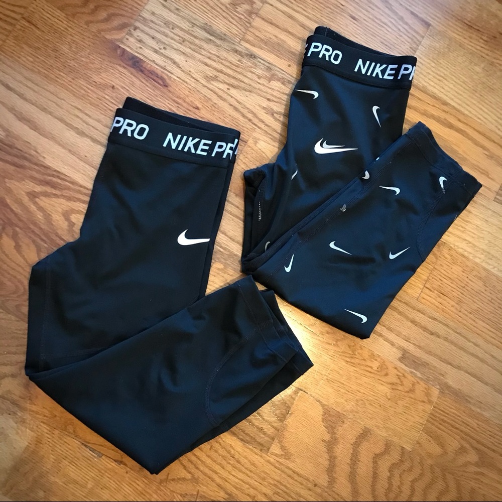Bundle of 2 NIKE PRO Dri-Fit girl’s capri leggings